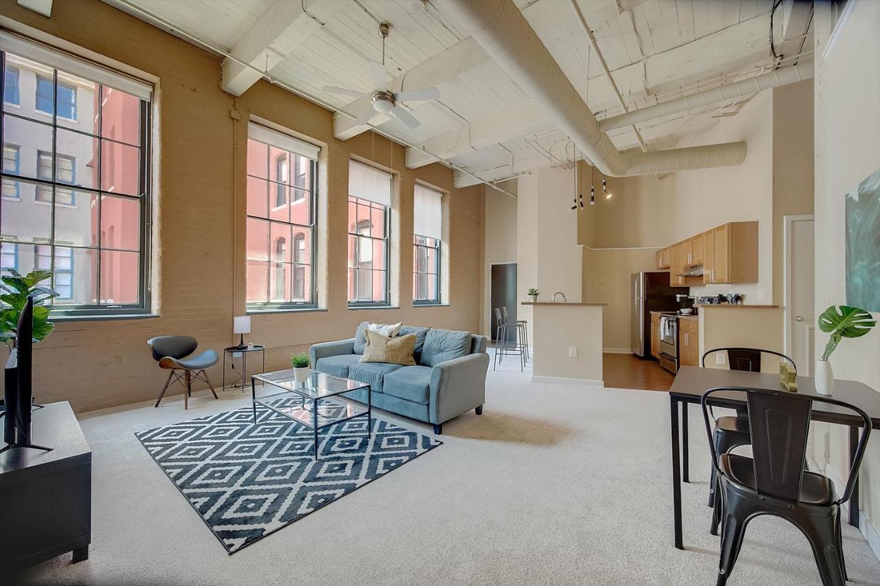 Frontdesk I Sycamore Place Apts Downtown シンシナティ 部屋 写真